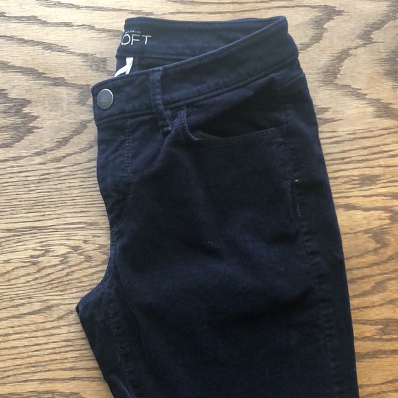 LOFT Skinny Navy Corduroys - Picture 7 of 7